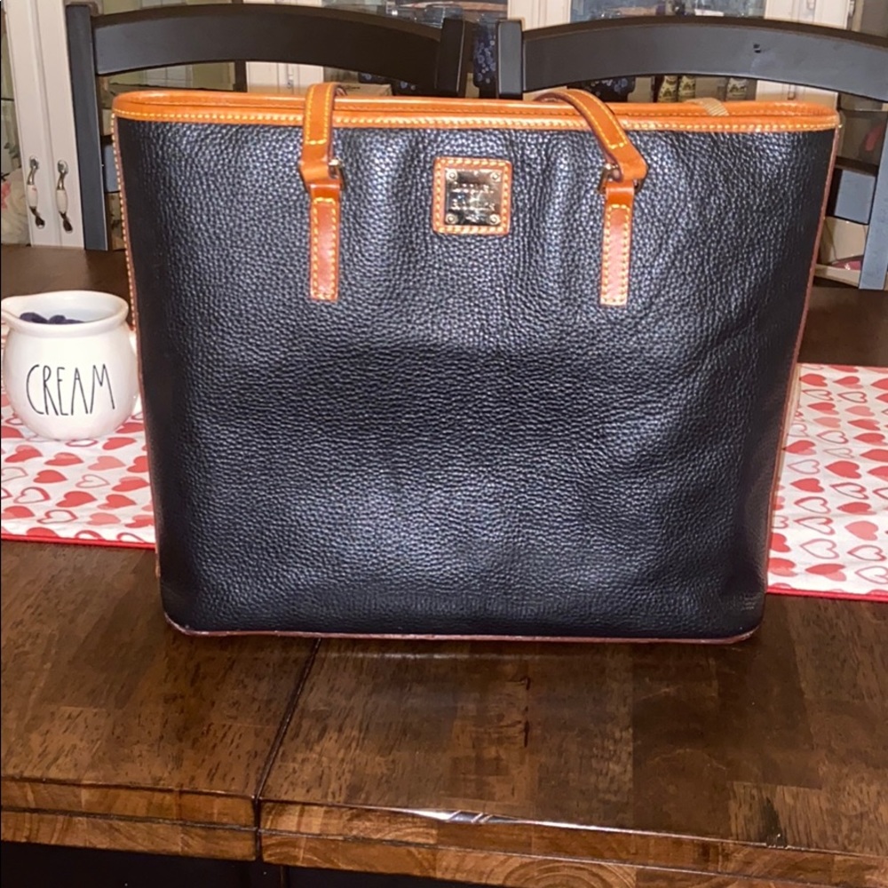 Dooney & Bourke